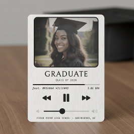 Anúncio Reprodutor de MP3 de Música Branco Graduação