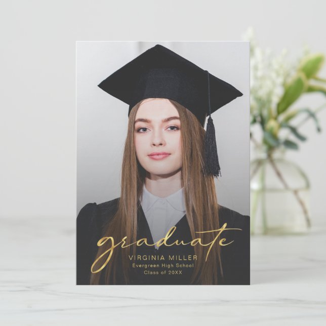 Anúncio Roteiro de Graduação de Foto Moderna Graduação (Em pé/Frente)