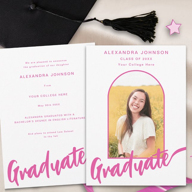 Anúncio Script Rosa de Arco de Fotografia do Formando Eleg (Elegant arch graduate photo hot pink script Graduation announcement card)
