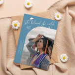 Anúncio She Believed Denim Blue Graduate Curved Photo<br><div class="desc">Modern and whimsical graduation announcement photo card featuring a curved photo on the front and 1 on the back. The text says "She believed she could, so she did" with hand drawn stars and a graduation cap. Add the graduate's name, information, and message to personalize this card. Denim blue background....</div>