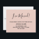 Anúncio Simples, Bonito "Eu me Movi" Cor-de-rosa<br><div class="desc">Mantenha seus amigos e familiares atualizados com seu novo endereço usando esses cartões de gabinete simples e elegantes. Notas versáteis leram "Eu me movi!" na frente e "Fique em contato!" nas costas, usando uma fonte moderna, casual, escrita à mão. Use os campos modelo para adicionar todos os seus próprios detalhes...</div>