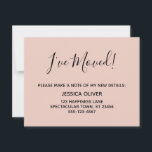 Anúncio Simples, Bonito "Eu me Movi" Cor-de-rosa<br><div class="desc">Mantenha seus amigos e familiares atualizados com seu novo endereço usando esses cartões de gabinete simples e elegantes. Notas versáteis leram "Eu me movi!" na frente e "Fique em contato!" nas costas, usando uma fonte moderna, casual, escrita à mão. Use os campos modelo para adicionar todos os seus próprios detalhes...</div>