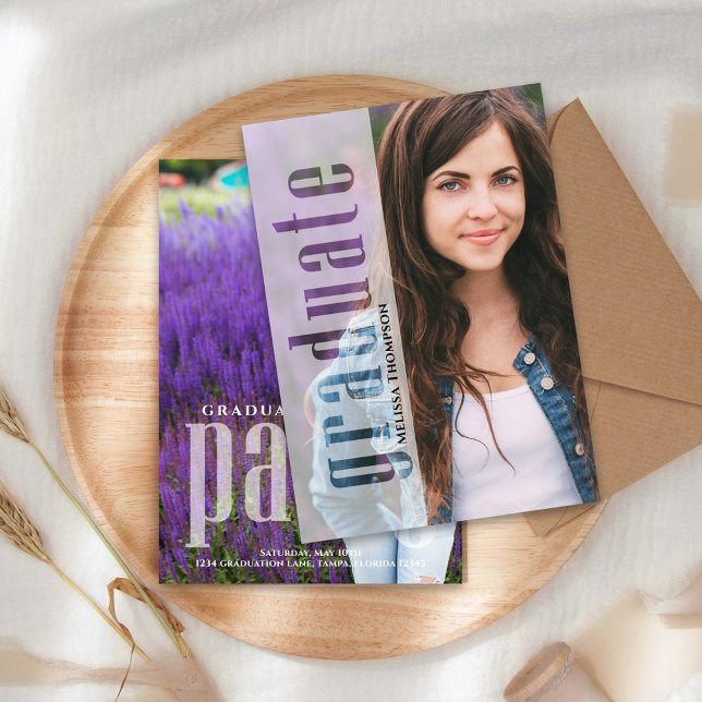 Anúncio Tipografia Simples de Fotografia Moderna e Minimal (Graduate modern style photo invitation announcement with creative typography. )