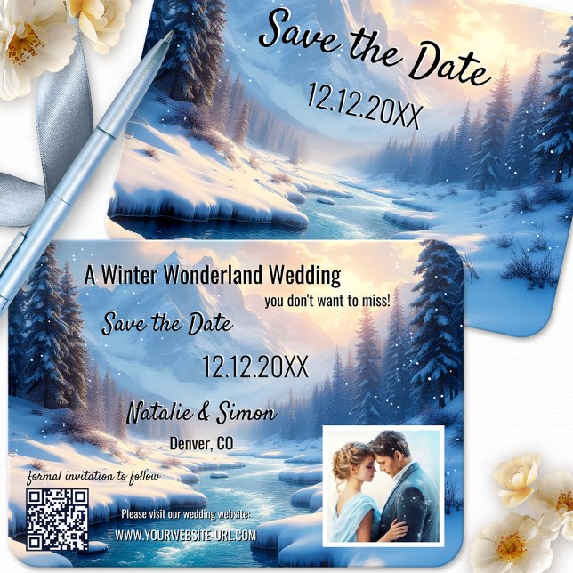 Anúncio Wonderland de inverno Salvar a Data (Winter wonderland Save the Date card featuring a snow covered winter mountain landscape with a river)