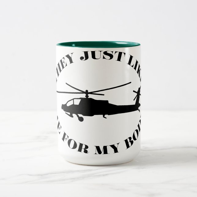 Apache Helicopter caneca engraçada (Centro)