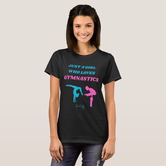 APENAS UMA GAROTA QUE ADORA A CAMISA DE GINÁSTICA (Frente Completa)