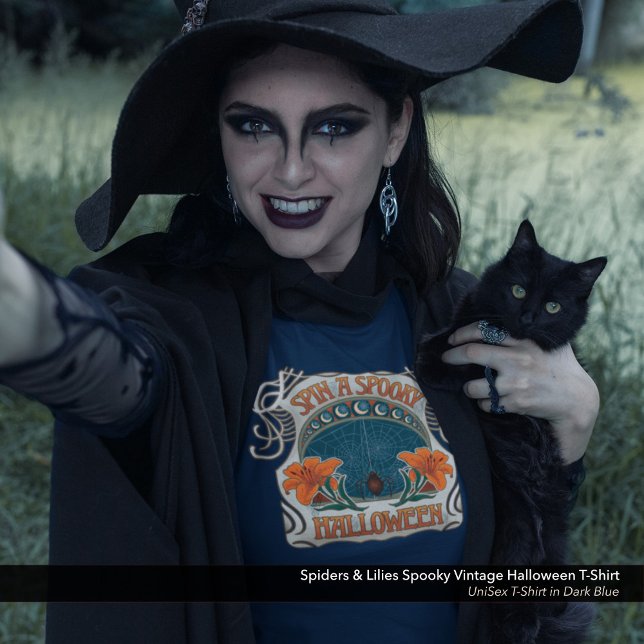 Aranhas e Lírios Espantam Camiseta Vintage Hallowe (Spiders & Lilies Spooky Vintage Halloween Unisex T-Shirt in Navy Blue)