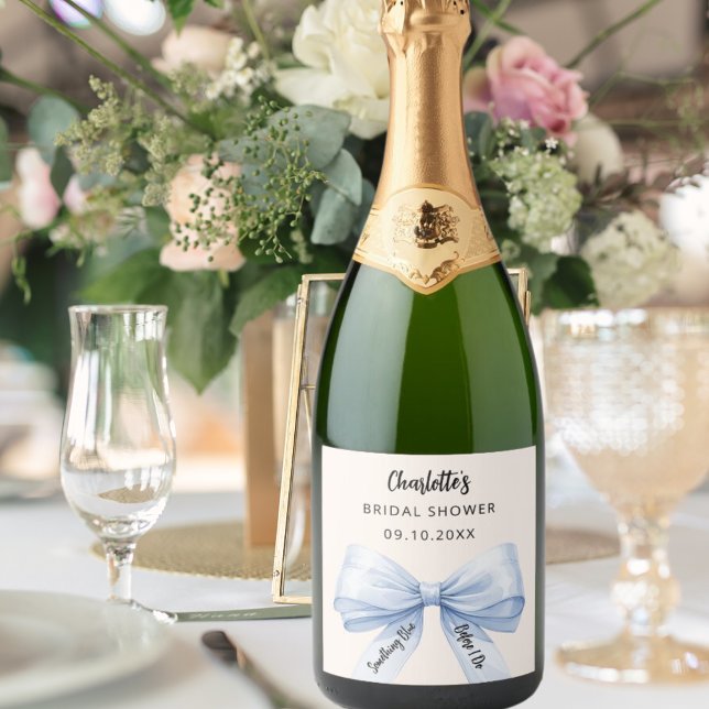 Arco de cetim azul antes de eu fazer Chá de Noiva (Criador carregado)