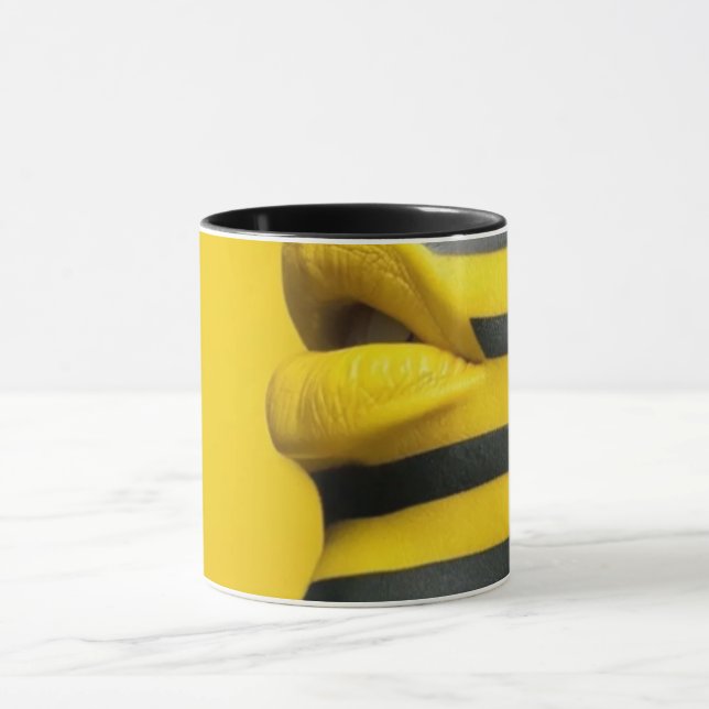 Arte de Linha Abstrata Moderna Caneca Preta | Co M (Centro)