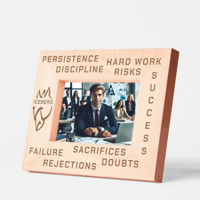 Arte do iceberg de sucesso e falha inspiradora (Criador carregado)