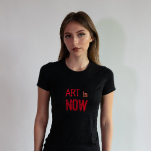 Arte é agora camiseta vermelha de betão