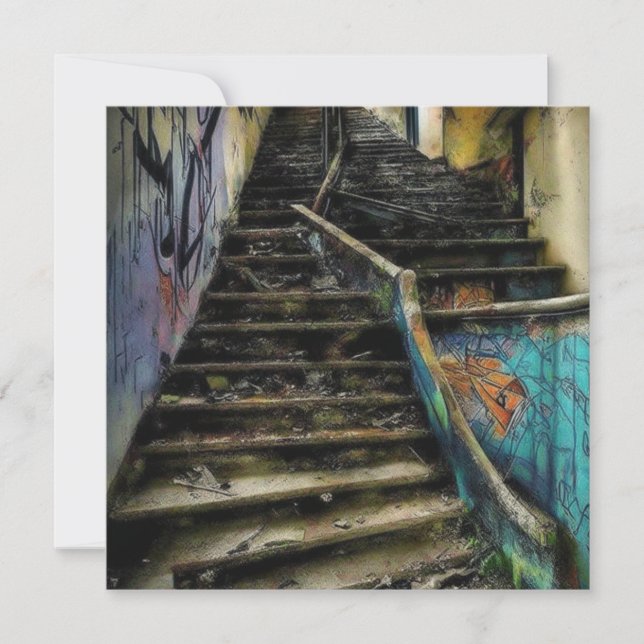 Arte Urbana em Escadas de Edifício Abandonado (Frente)