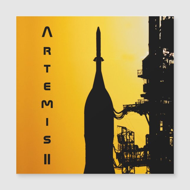 Artemis II to Launch Pad (Frente)