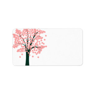 Árvore com etiqueta cor-de-rosa das flores