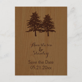 Árvores em madeira cartão de casamento na floresta