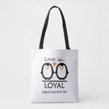 As bolsas feitas sob encomenda dos nomes & da data
