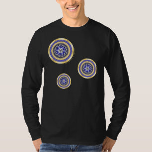 As cores da camisa escura dos homens do ano novo