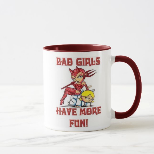 As meninas más têm mais caneca de café do (Direita)