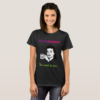 As mulheres insolentes inoperantes short o t-shirt