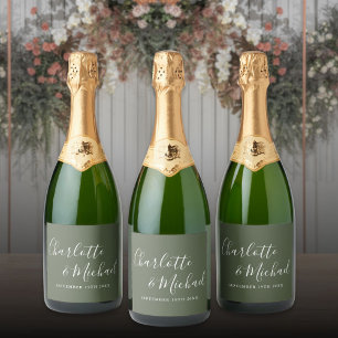 Assinatura Elegante em Script Verde Oliva Casament