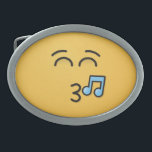 Assobiar Face com Olhos Sorridentes<br><div class="desc">Um emoticon assobiando com olhos sorridentes e uma nota musical.</div>