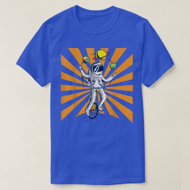 Astronauta Fazendo Malabarismo Com Camiseta Unicic (Frente do Design)