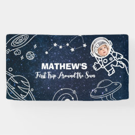 Astronauta primeiro aniversario de Planetas Extern
