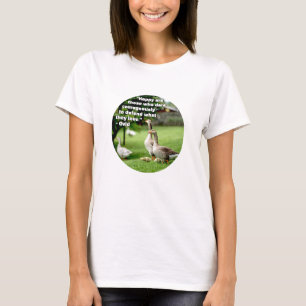Atrevo-se corajosamente (luz) com T-Shirt