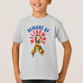 Autismo Cuidado com a camiseta básica das crianças
