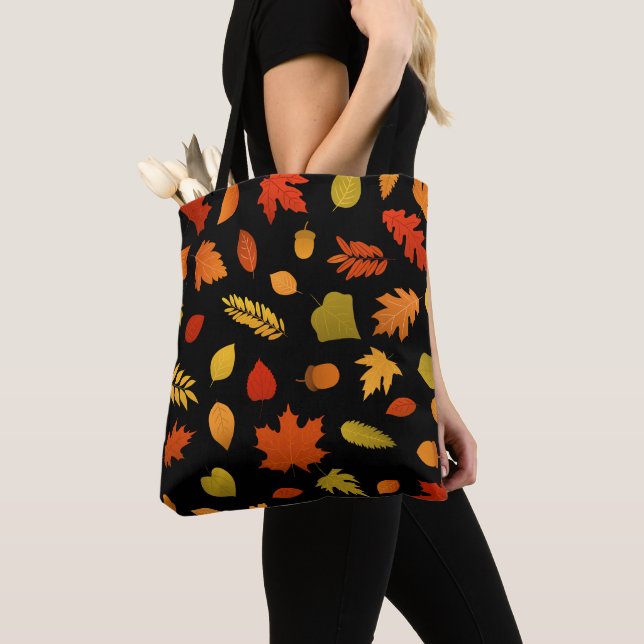 Autumn Leaves Tote Bag - Estação Cozy (Close Up)