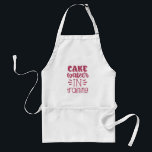 Avental Criador De Bolo De Cuta No Treinamento Bajulando A<br><div class="desc">Um pino brilhante,  cor-de-rosa,  com a tipografia "Cake Baker In Training",  é um presente bonito para quem ama assar.</div>