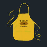 Avental Infantil Challah No Ya Girl Kids Apron<br><div class="desc">Este Challah no avental da Ya Girl vai adicionar alguma diversão a qualquer chalá a assar! Presente ou presente perfeito de Hanukkah para o pequeno padeiro no seu clube de panificação de chalá! Tamanhos de adultos também disponíveis!</div>