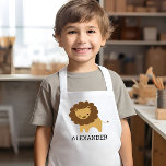 Avental Infantil Leão de Cute Personalizado<br><div class="desc">Este avental infantil para amantes de os animais apresenta uma bela ilustração de leão. Personalize com o nome do seu filho em letras negras. Faz um avental de excelente para rapazes ou raparigas!</div>