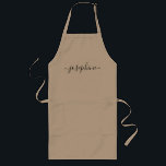 Avental Longo Presente de Nome de Script Moderno Personalizado<br><div class="desc">Hospedando uma oficina botânica e suculenta? Que tal uma aula de cozinhar? Dê aprons personalizados para seus convidados com um tipo elegante de script de fonte que certamente os deliciará. Tenham a conversa sobre esse dom sofisticado. Dica: para guardar as palhetas longas no final mantenha os pequenos quadrados no final...</div>