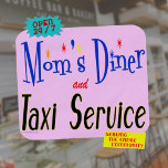 Avental Mães Diner e Taxi Service Engraçado Dizendo Apron<br><div class="desc">Um avental retro da cozinha lendo Mães Diner and Taxi Service,  Open 24 7 Serving the Entire Community,  humor de mãe engraçado,  em letras azuis de 1950 em um fundo de rosa claro. Personalize-o para personalizar este avental.</div>