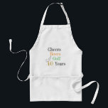 Avental Típica Mínima de Cerveja de Golfe aniversário de 4<br><div class="desc">aniversário de 40 anos com um Tema de Cheers, Beers e Golf - design de tipografia Legal, mínima, aniversário de 40 anos. - design simples e moderno com tema Cheers, Beers and Golf até 40 anos - preto e branco com pop de laranja, verde e ouro. Perfeito para um legal...</div>