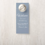 Aviso De Porta Boas-vindas ao Casamento Azul e Branco Elegante Pe<br><div class="desc">Elegante Dusty Blue e White Weding Hanger</div>