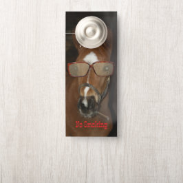 Aviso De Porta Coral de Cavalo Humoroso Fumando Cabelo de Portas