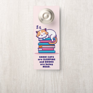 Aviso De Porta Gato numa Pilha de Livros Literário Personalizado