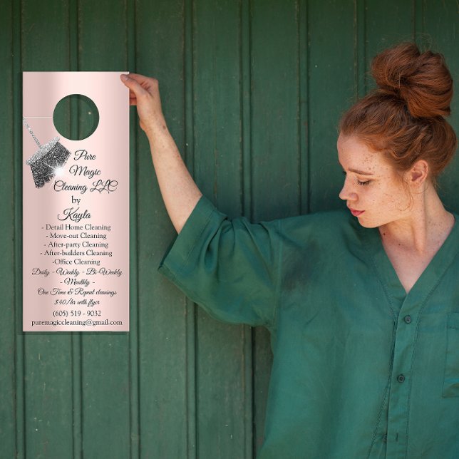 Aviso De Porta Rosa de Limpeza de Movimentação dos Serviços de Li (Classy Cleaning Services Move-out Cleaning Rose Do Door Hanger)