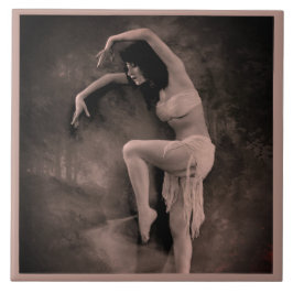 Azulejo cerâmico com foto de dançarino de vinheta