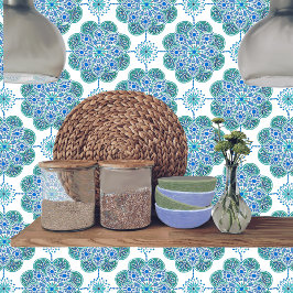 Azulejo cerâmico com padrão azul e verde