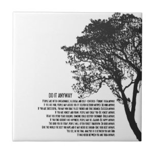 Azulejo De Cerâmica A árvore preto e branco fá-lo de qualquer maneir