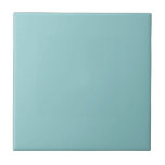 Azulejo De Cerâmica Acento Azul Aqua<br><div class="desc">Um azulejo azul aqua bonito para sotaque misturado com azulejos florais ou abstrato. Para um banheiro,  cozinha,  lareira ou azulejo de solteiro para uso.</div>