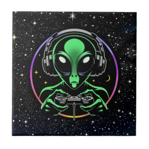 Azulejo De Cerâmica Alienígena Jogando Video Games com Fundo de Estrel