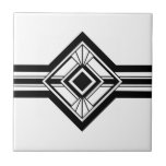 Azulejo De Cerâmica Art Deco Black White Elegant Fronteira Geométrica<br><div class="desc">Estilo de deco de arte branca e preto negras negras negras negras negras negras e brancas detalhe geométrico decorativo de ornamento azulejo cerâmico de borda. Design nítido e original,  perfeito para o interior do estilo de vintage moderno ou de deco de arte.</div>