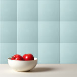 Azulejo De Cerâmica Azul aqua pálido de cor sólida<br><div class="desc">Design azul aqua de cor sólida pálida.</div>