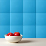 Azulejo De Cerâmica Azul azul brilhante de cor sólida<br><div class="desc">Design azul brilhante sólido.</div>