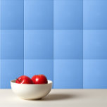 Azulejo De Cerâmica Azul-céu plano de cor sólida<br><div class="desc">Cor sólida design azul do céu azul.</div>