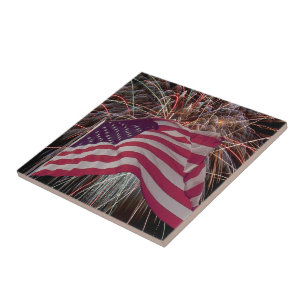 Azulejo De Cerâmica Bandeira americana e fogos-de-artifício